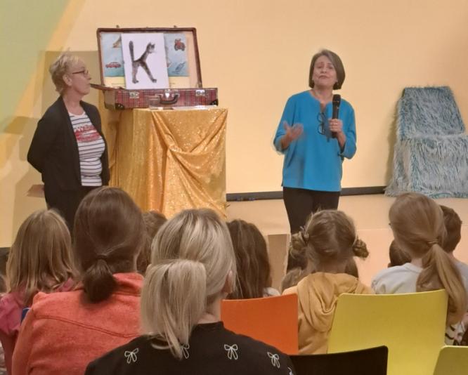 zahnschwester.jpg zahnschwester.jpg